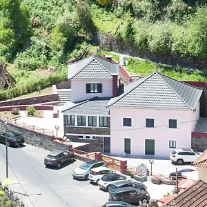 Casa Do Ribeiro Frio Domek letniskowy Santana (Madeira)